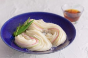 ひやむぎにピンクの当たり麺が一本混ざっている理由「我々はそうめんではない」