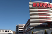 マルハン川口店さん「通報・ご相談はスタッフ直接や電話で！」←なんでXで告知してるのにDMの選択肢ないの？