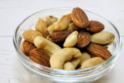【速報】お前らナッツ食え！うつ病リスク減少　英国で1万人以上を調査