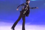 【動画】 羽生結弦出演のアイスショー、光るバナーの客が演者妨害で大迷惑だと炎上 「出禁にして」