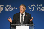 ビル・ゲイツ氏、全財産含む30兆円寄付　途上国支援で45年までに