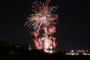 「猪名川花火大会」が５年ぶりに復活！スターマインが夜空を彩る！
