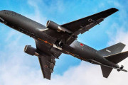 海外　空自向け空中給油機「KC-46Aペガサス」初号機初飛行、一方米空軍の評価は