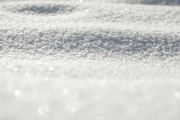 「グリルに積もった雪が解けたら…芸術的な模様になっていた」