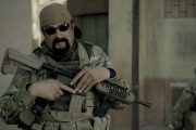 スティーブン・セガール「プーチン大統領の側で死ぬつもりだ」…自ら監督・出演の特別軍事作戦ドキュメンタリーを公開！
