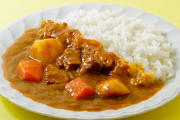 中1の時、「カレーにソース美味しいからやってみな」ってかけられて、ブチ切れてカレーをひっくり返しそいつをボコボコにして大問題になった。