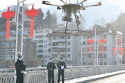 ドローンで消毒薬散布やマスク着用を警告、新型肺炎で中国の無人技術や遠隔技術が加速！