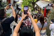 外国人「京都に行ったら有名スポットが観光客で溢れかえってた」