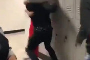 【動画あり】黒人高校生の喧嘩、レベルが高い