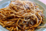 面接官「焼きそばに具を一つだけ入れるとしたら何を入れますか？」ワイ「🙄」