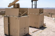 米軍、コンテナサイズの対ドローン兵器システム開発