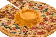 【朗報】ドミノピザさん、バカみてえなピザを開発してしまう