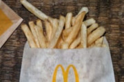 【悲報】国民「生活保護のお昼ご飯はマクドのポテトSのみです。これが日本の現実」→10万いいね