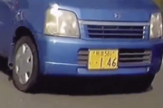 とんでもない運転をする軽自動車が現れるｗｗｗｗｗｗ