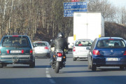なんでバイク乗りってマナー悪い人多いの？