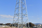 【悲報】女子中学生(14)「鉄塔に登ってくるわ」→感電して死亡