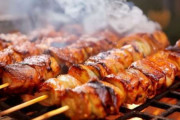 「串焼き一本ちょうだい」→ 2000円です　築地のインバウンド価格に驚愕、日本人客が貧富の差を感じた瞬間