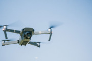 【鹿児島】女子高生の頭上をドローンが旋回するつきまとい事案が発生
