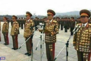 【画像】北朝鮮の軍人がヤバすぎるｗｗｗｗｗｗｗｗｗｗ