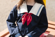 ＜日向坂46渡辺莉奈＞15歳美少女がこの春、中学卒業　少し背伸び　制服姿も
