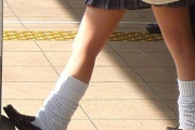 現代の女子高生に「ルーズソックス」人気が再燃　平成ブームで「ギャル男」も登場、一体なぜ？