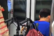 【大阪】車椅子の少年と母親に罵声を浴びせる老害の動画が話題に。