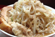 【悲報】二郎系ラーメンを食いに行ったデブ、入店拒否され店と大喧嘩ｗｗｗｗｗｗｗｗｗｗ