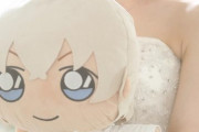 【画像】アニメのキャラクターと結婚した女性、思いのほか可愛い??