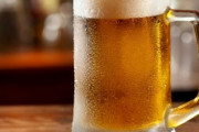 ドイツ人さん「日本に来てからはビールから発泡酒にしたんだ！日本ありがとう！！」