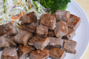 スーパーに売ってる「フライパンで焼くだけの味つき肉」買ってる奴ｗｗｗｗｗ