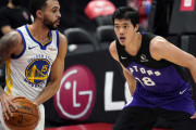 【NBA】ラプターズがウォーリアーズに勝利し連敗を4で阻止　渡辺雄太は13分出場、6得点と自己最多の8リバウンド　次戦はウィザーズ