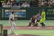 【巨人対ヤクルト18回戦】ヤクルト、2回無死1,3塁からオスナの内野ゴロの間に三塁ランナーが生還し先制！！！！！