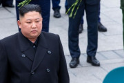 【動画】金正恩、のっしのっしと歩く