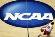 米大学、学生スポーツ選手に報酬支払いへ　巨額ビジネス巡る攻防
