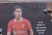 ◆朗報◆リバプール市街地のレンガの壁面に遠藤航の壁が登場