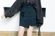 渡邉理佐、ビッグシャツ×ミニスカートを着こなす！【non-no】