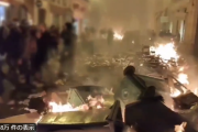 「パリが燃えている」仏マクロン政権の年金受給年齢引き上げに対して大規模抗議勃発…大混乱に[海外の反応]