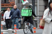 料理宅配員4万人超す、雇用の受け皿に