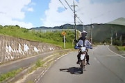 【動画】この事故で廃車に。京都で75歳無保険ライダーに正面から突っ込まれてしまう事故。