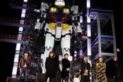 富野由悠季氏「本気で作るとは」 実物大動くガンダムに感慨