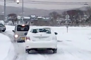 【動画】雪道で煽る北海道民がやべえドライブレコーダー。