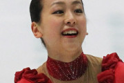 35歳・浅田真央、〝大胆な肌見せ〟ドレス姿で登場しネット騒然！「照れるな」「あらまぁ～」「大人っぽい」と大人の魅力に感嘆の声。