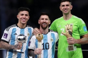 メッシ、カタールW杯MVPに選出！最優秀若手、最優秀GKも優勝アルゼンチンから選出