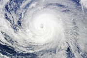 迷走中の台風10号さんさん、海でフルチャージして再上陸へ