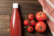 【画像】 トマトケチャップ容器さん、やなせたかしい姿で発見される・・・