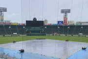 甲子園は雨　内野にシート　阪神-ヤクルト戦