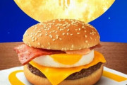 【衝撃】「なんで月見バーガーそっくりで値段が安いエグチ(エッグチーズバーガー)があるのに、月見バーガーを買うの？」　→　マックの現役クルーが理由を解説！「実は◯◯◯…」