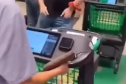 【動画】先進国のセルフレジがすごい、これ日本も導入するべきやろ