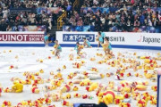 【画像】羽生結弦さんが滑り終わったスケートリンクの様子がこちら