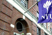 【コロナ】ニューヨーク大学、1万人以上の学生に学生寮を明け渡すよう求める